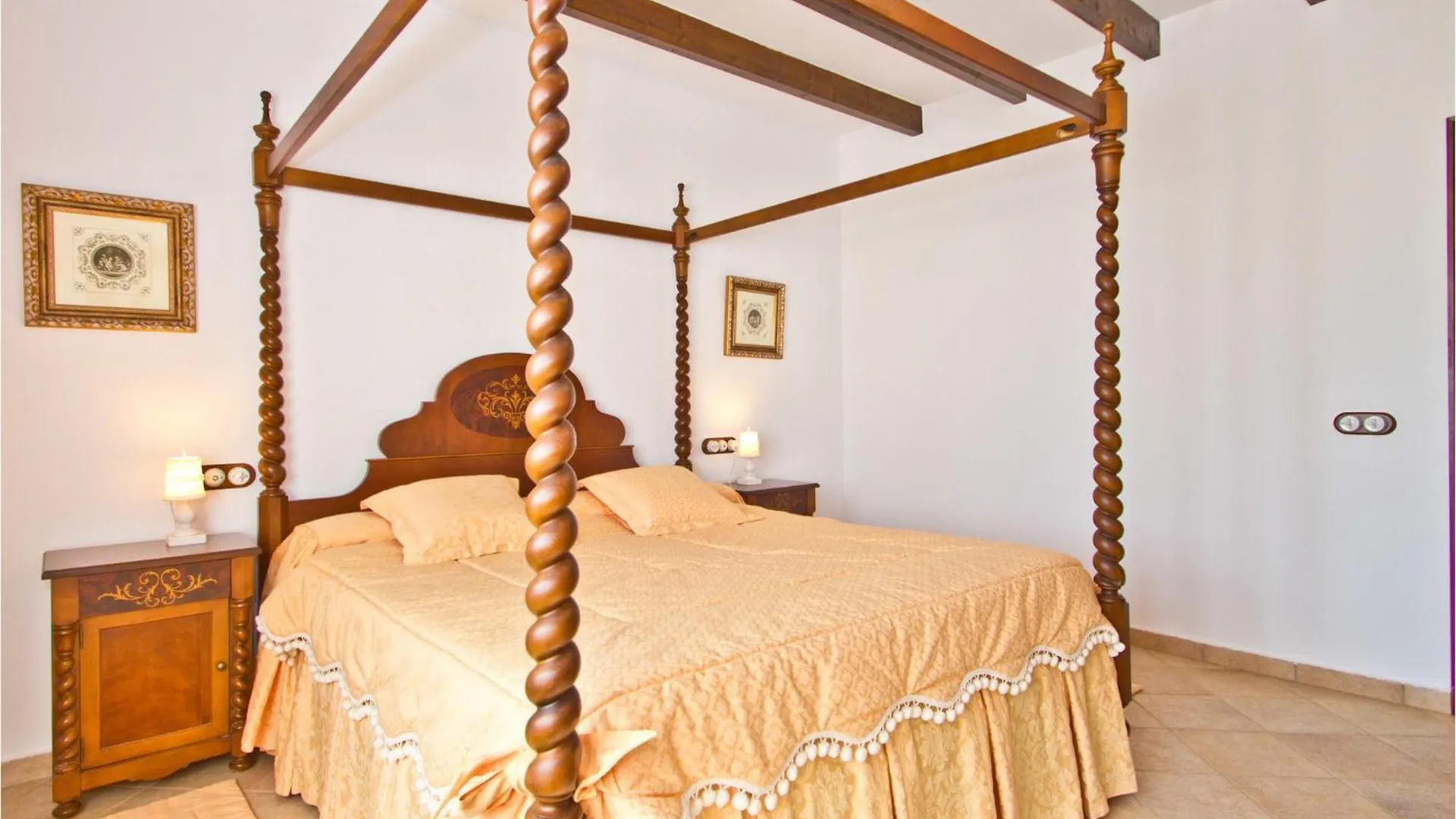4 Bedroom Cozy Home In Marratxí إسبانيا