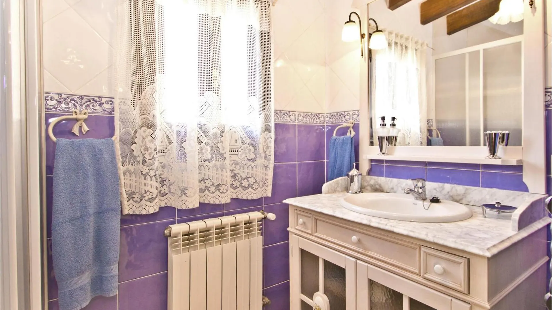 4 Bedroom Cozy Home In Marratxí