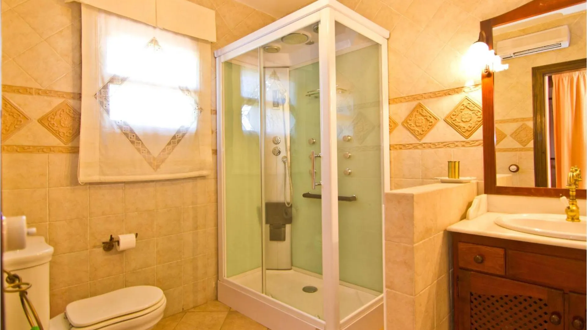 Semesterbostad 4 Bedroom Cozy Home In Marratxí