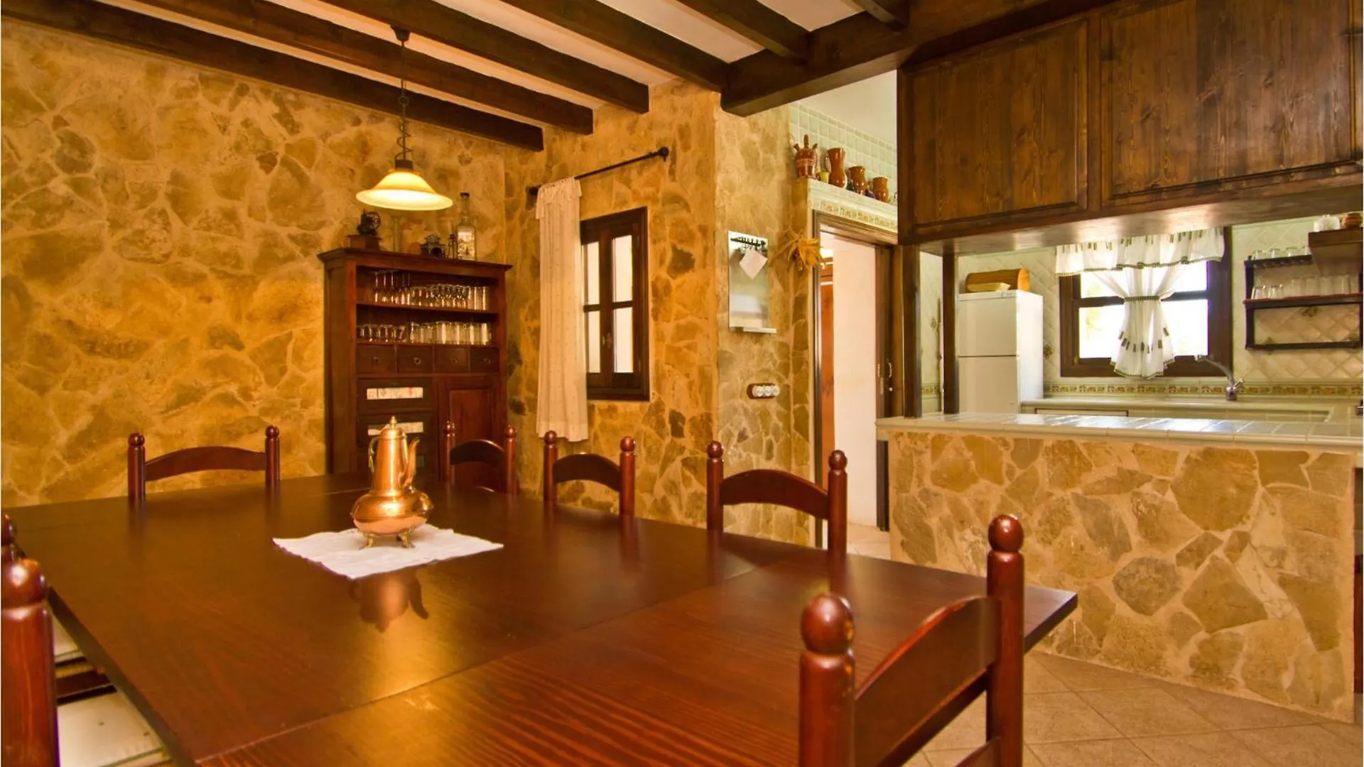 4 Bedroom Cozy Home In Marratxí إسبانيا