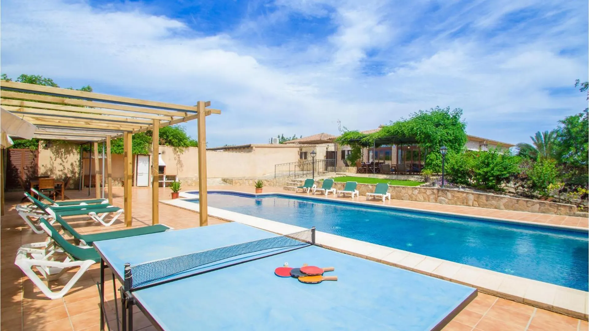 4 Bedroom Cozy Home In Marratxi location