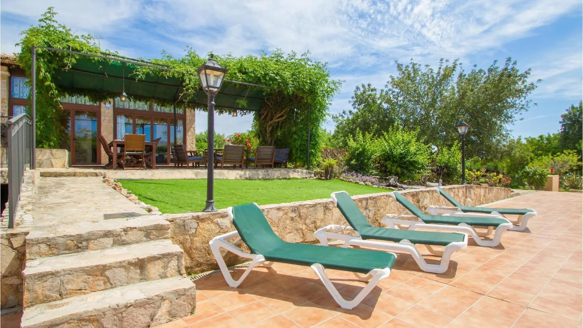 4 Bedroom Cozy Home In Marratxí